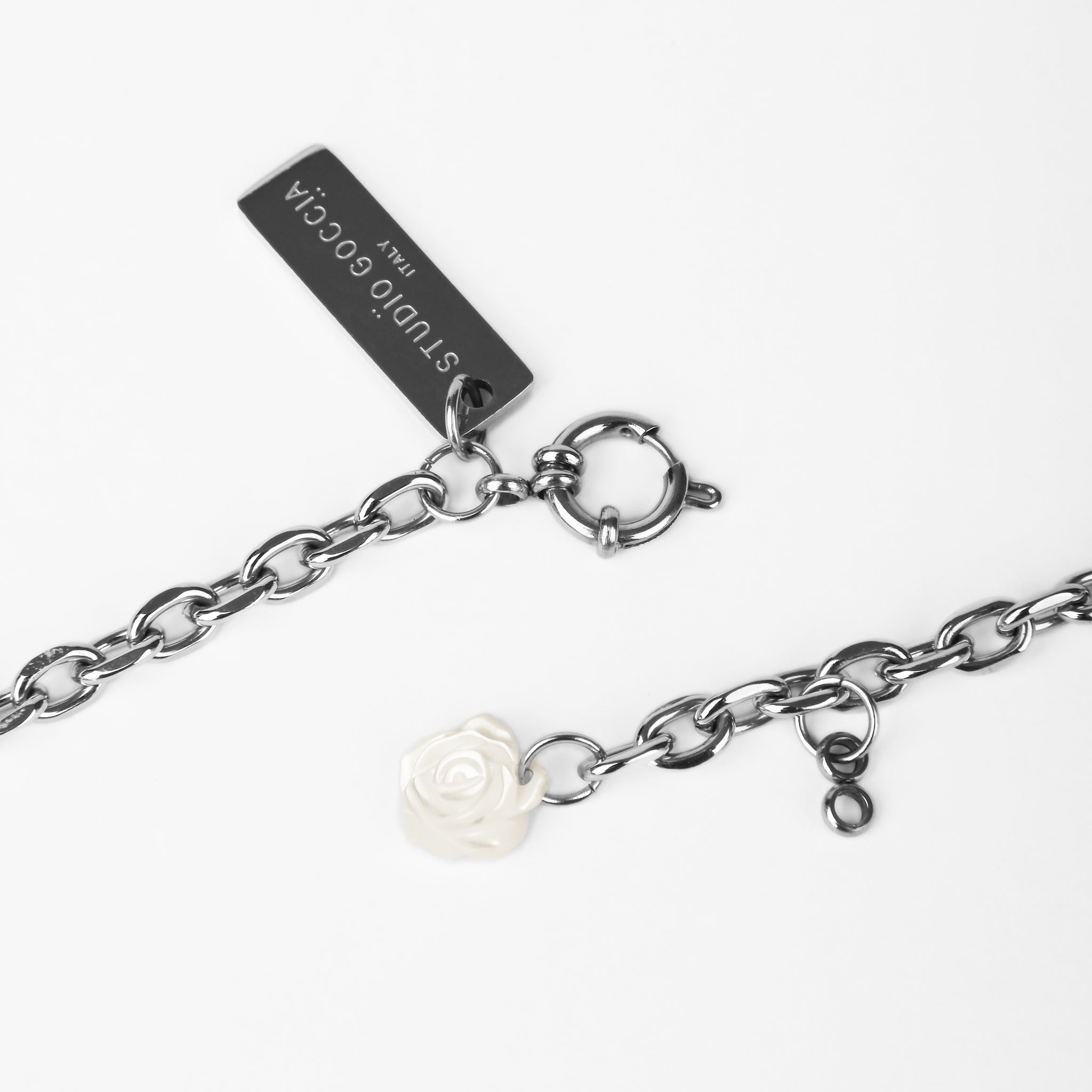 Collier a forma di V